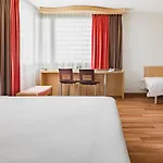 Ibis West Station Hotel Warszawa