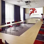 Ibis West Station 3*