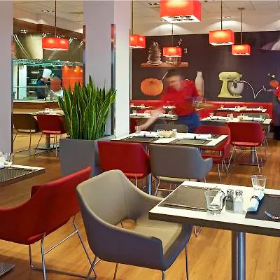 Ibis West Station 酒店