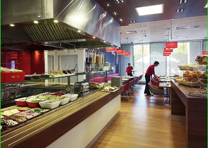 Hotel Ibis West Station Varsovia