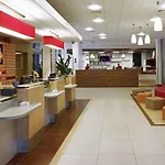 Ibis West Station 3*