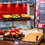 Hotel Ibis West Station 3*