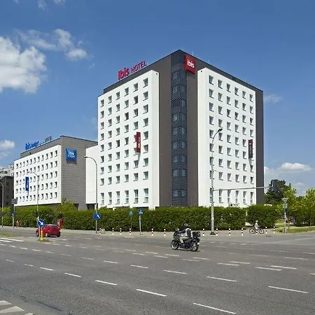 Ibis West Station Szálloda Varsó