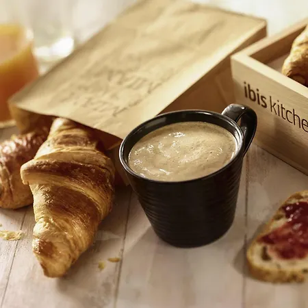 Ibis West Station Hotel 3*