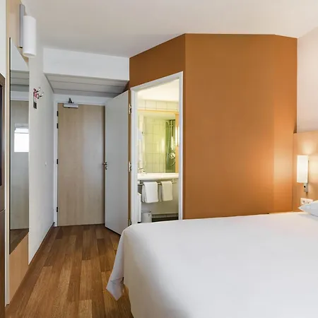 Ibis West Station Varsavia