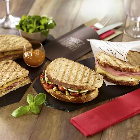 Ibis West Station 3* Varsó