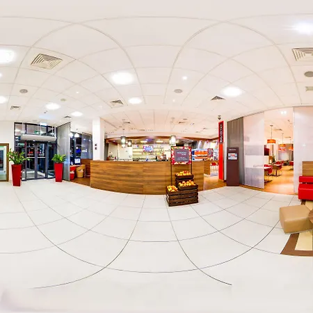 Hotel Ibis West Station Varsavia