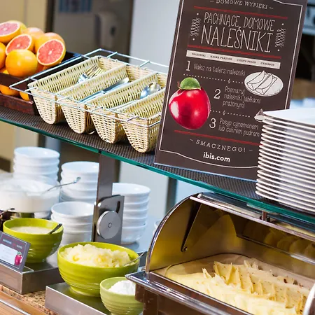 Ibis West Station Hotel 3*