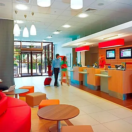 Hotel Ibis West Station