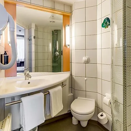 Ibis Reduta Hotel 3*