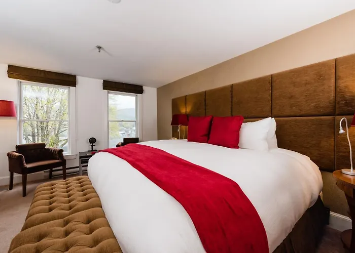 Hotel Ibis West Station 3*