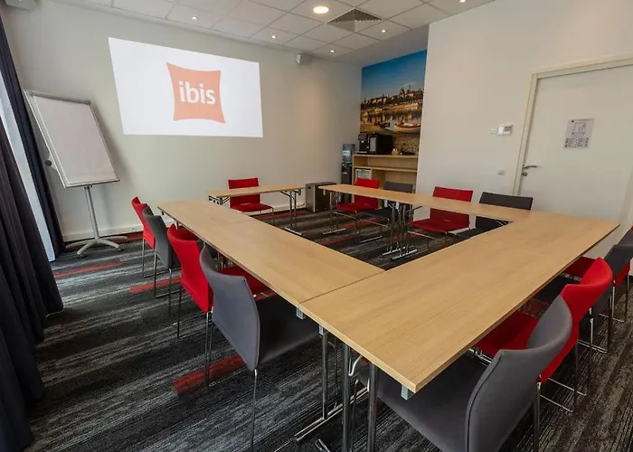 Ibis West Station Hotel