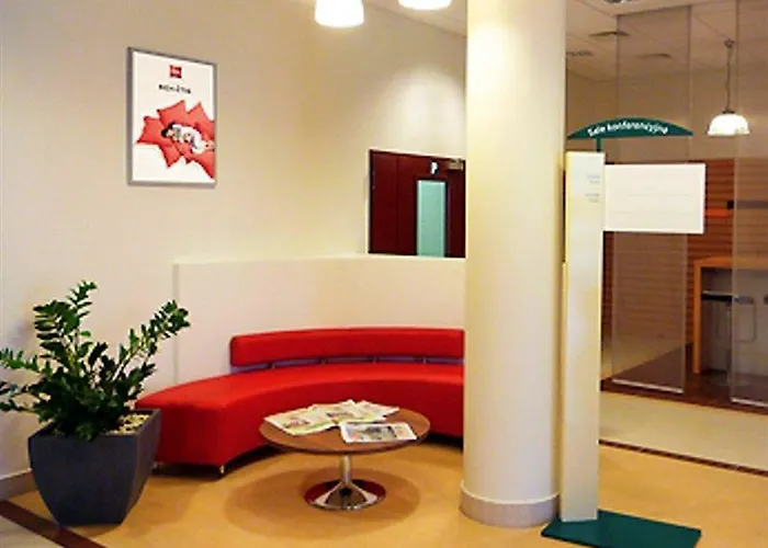 Hotel Ibis West Station Warsaw