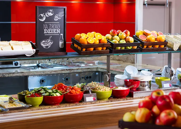 Hotel Ibis West Station 3*