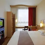 Hotel Ibis West Station Varsóvia