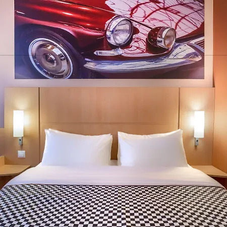 Ibis West Station Warsaw