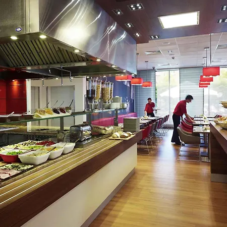 Hotel Ibis West Station Varsovie