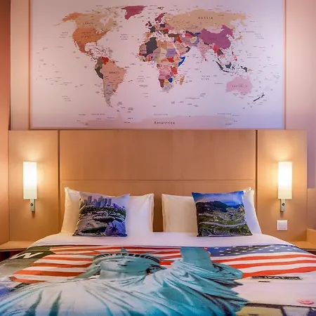 Ibis West Station Warsaw