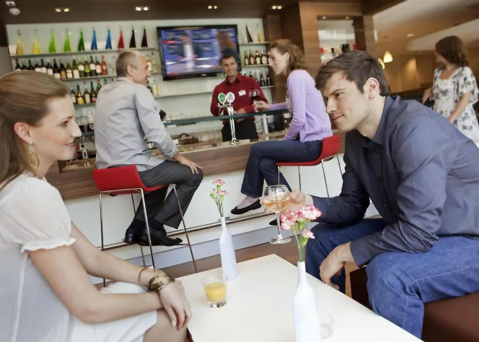 Hotel Ibis West Station